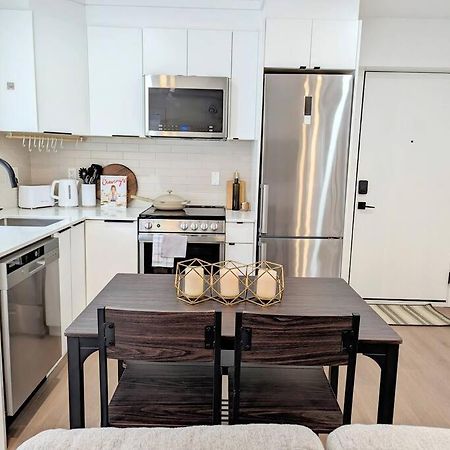 Centrally Located, Modern, 2 Bedroom Home Vancouver Eksteriør billede