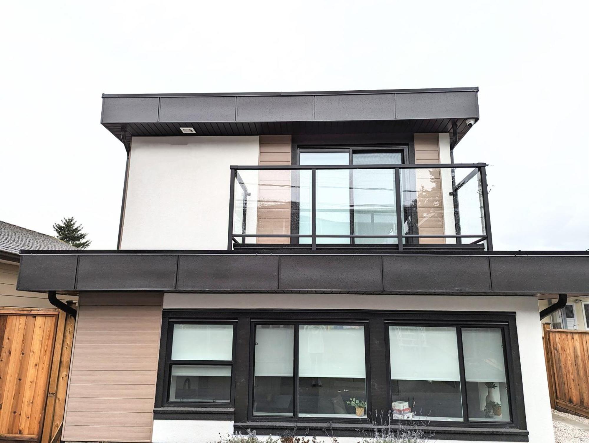 Centrally Located, Modern, 2 Bedroom Home Vancouver Eksteriør billede